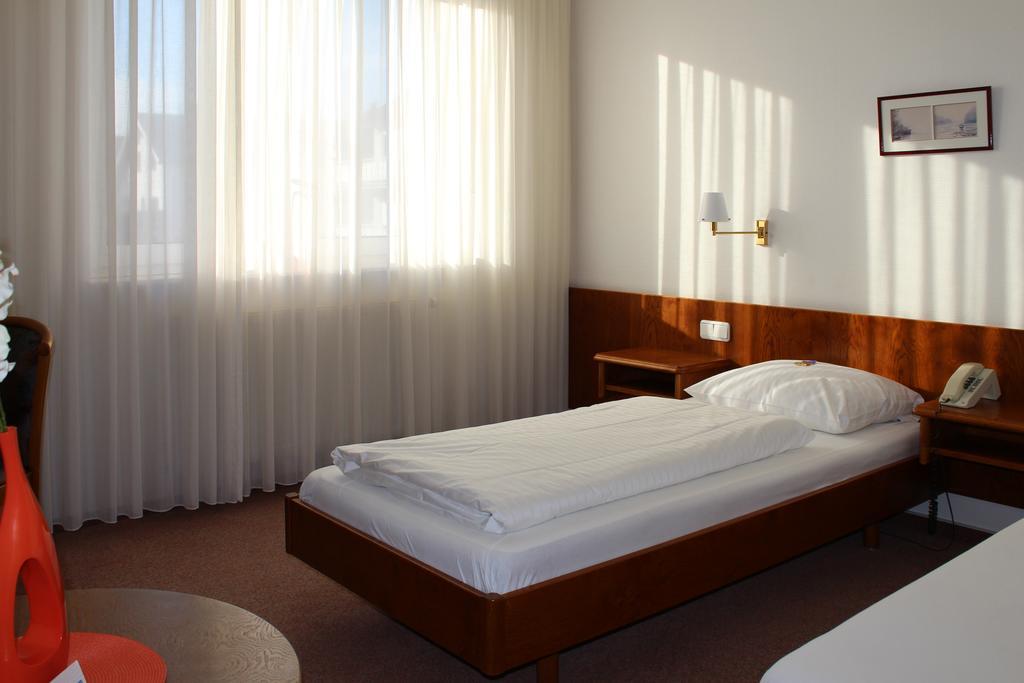 Hotel La Taverna روزباخ فور دير هُوِّه الغرفة الصورة